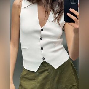 Zara White Sleeveless Button-Up Top